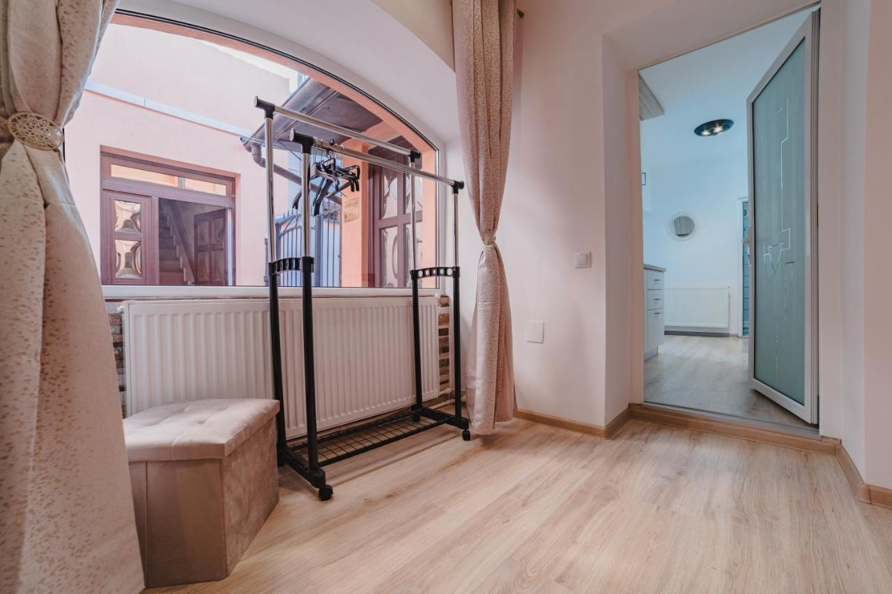 Old Town Studio Apartment Brasov Exterior photo